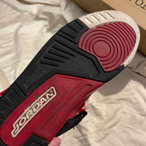 Men’s Jordan’s - Picture 2 of 3